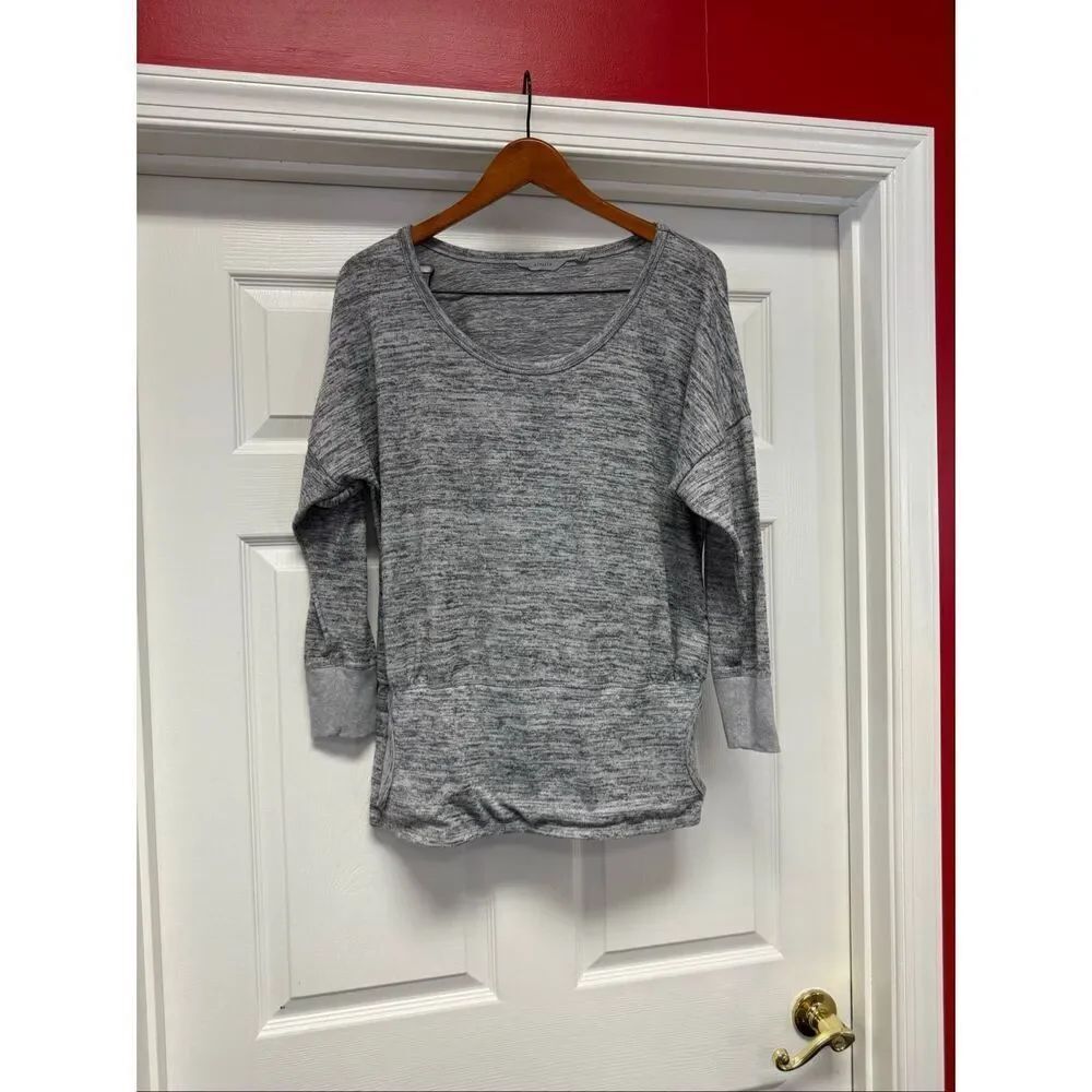 Athleta Scoop Neck Gray Dolman Sleeve Popover Pocket Top sz L EUC